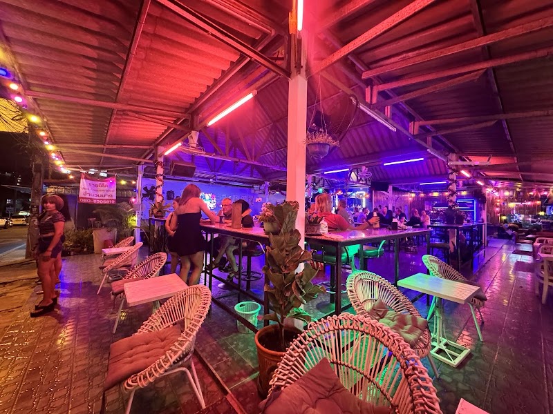 Pen Bar 2, Naklua