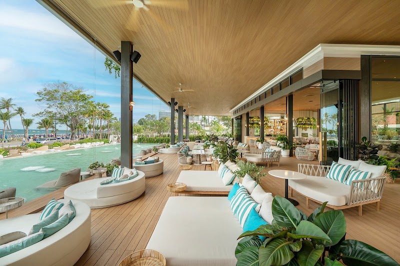 LAY Beach Club, Beach Road