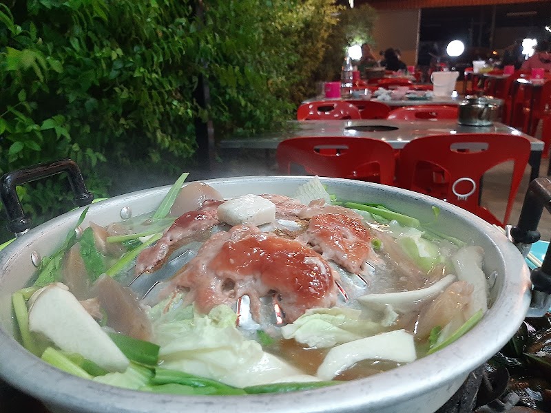 Ae Banna (เอ๋บ้านนา), Pattaya