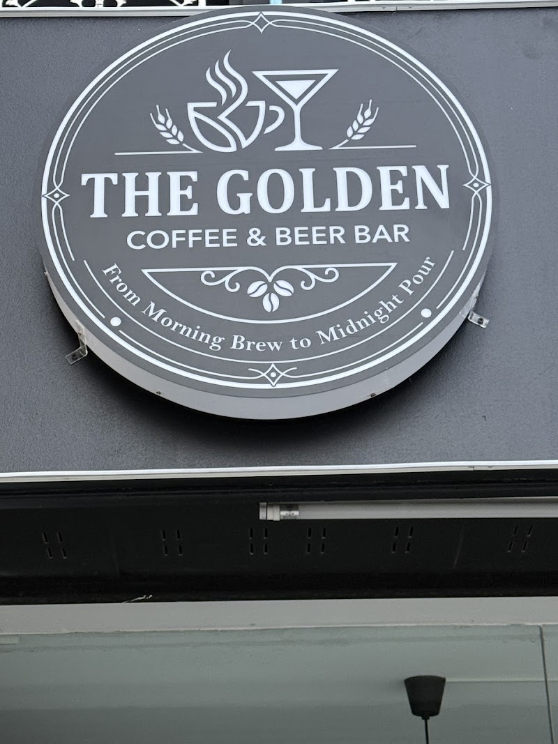 The Golden Coffee & Beer Bar, Walking Street