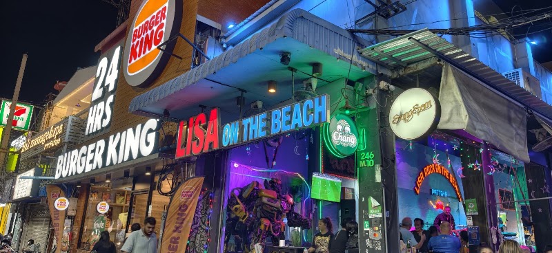 Lisa on the beach, Soi 8