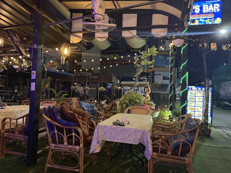 Tuk's, Soi Buakhao