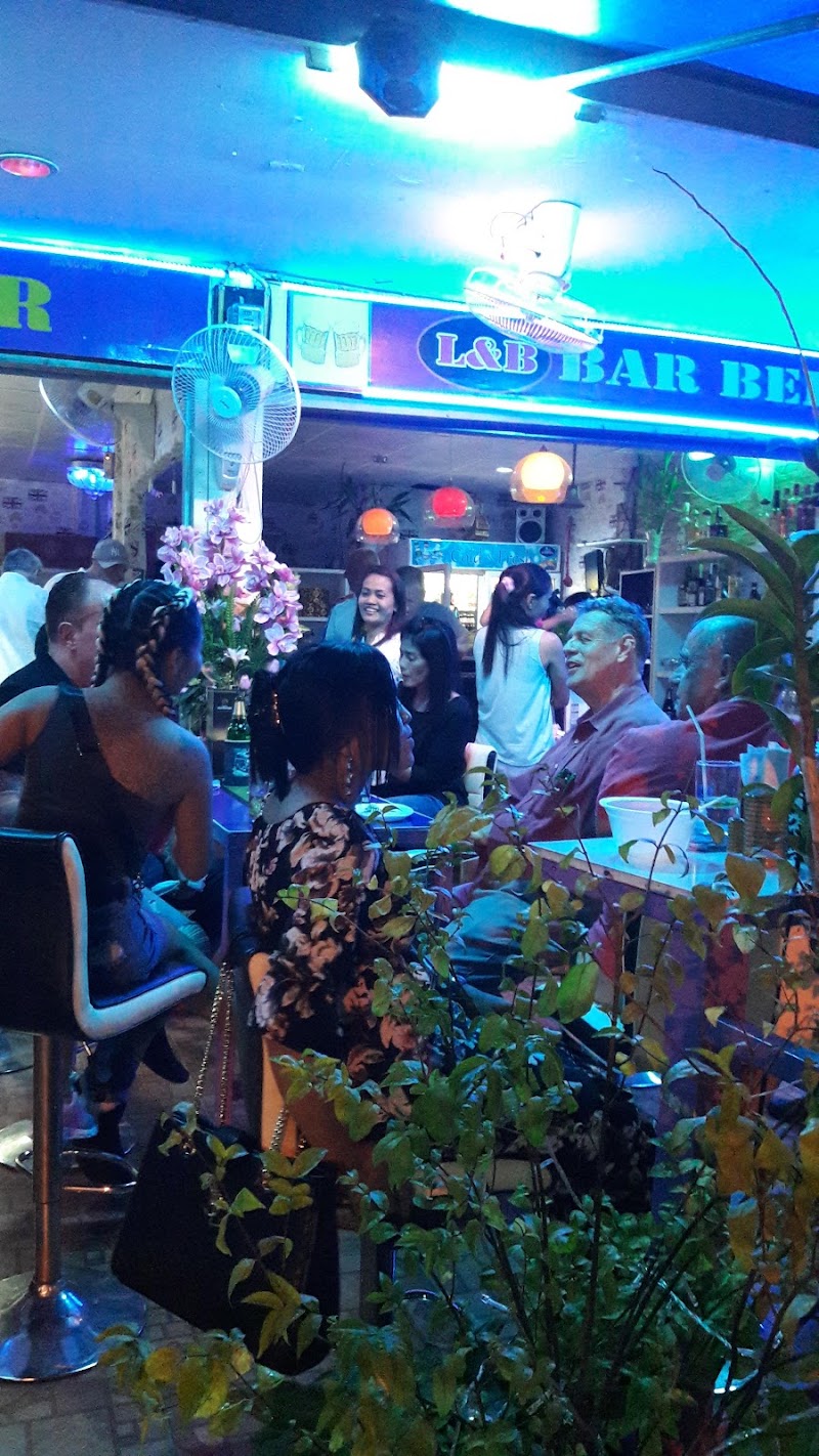 L & B. BAR. BAAR, Pattaya