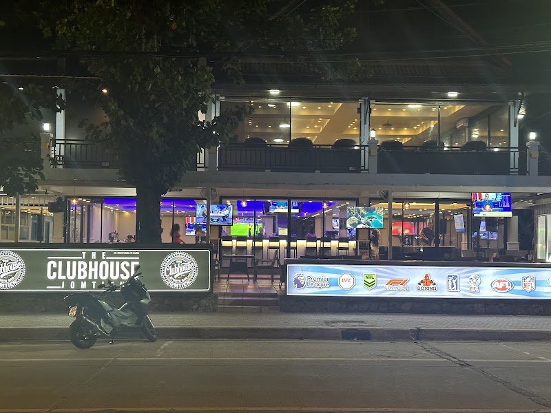 THE CLUBHOUSE JOMTIEN, Beach Road