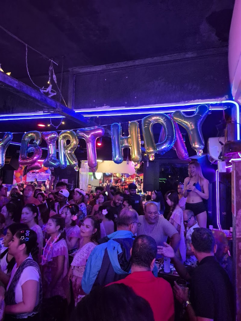 Panda Bar soi6, Soi 6