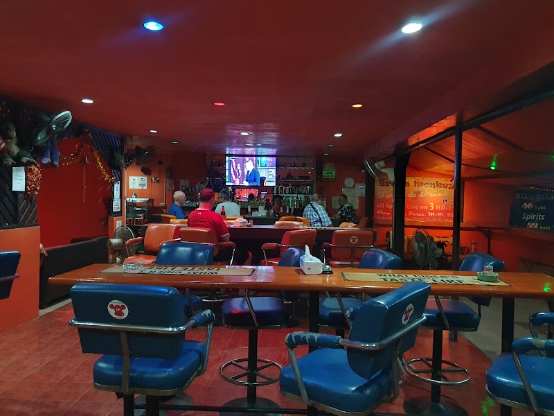 Brass Monkey Bar, Pattaya