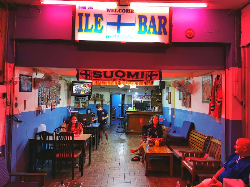 ILE BAR, Soi 8