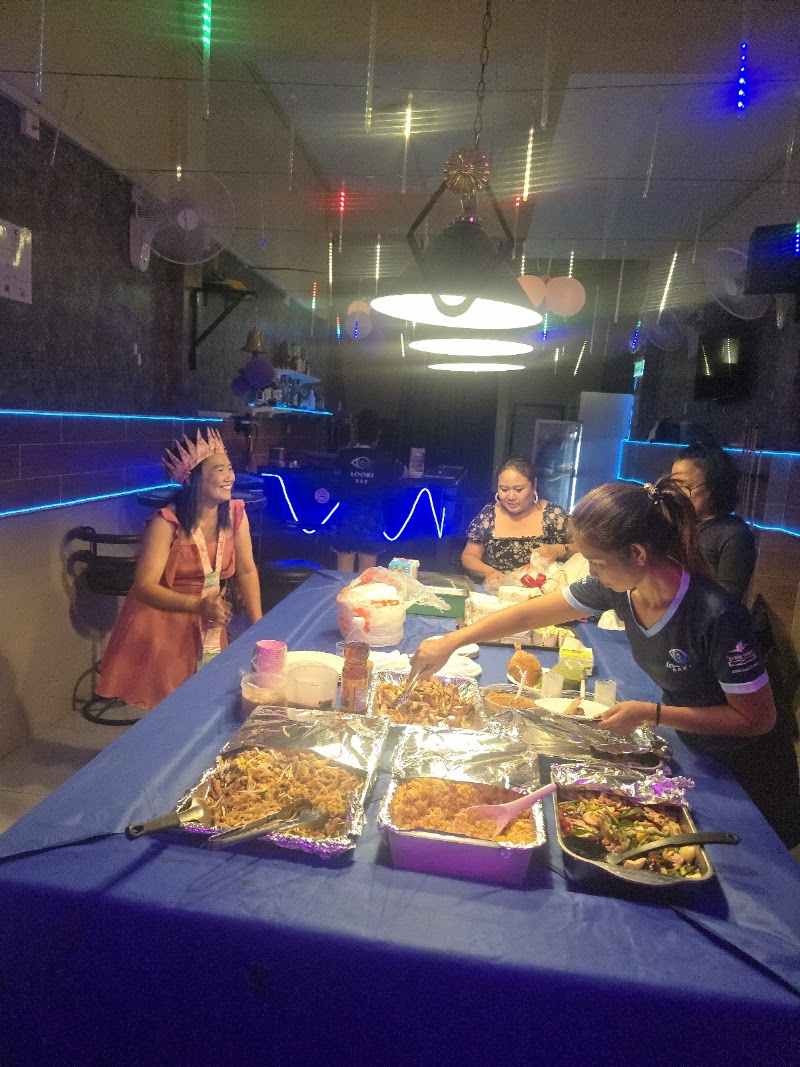 Looki Bar-Restaurant, Soi Buakhao