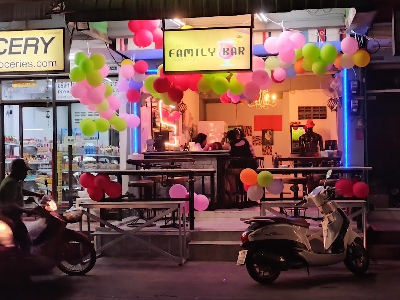 Jar Family bar, Pattaya Sai Song (3rd Road)