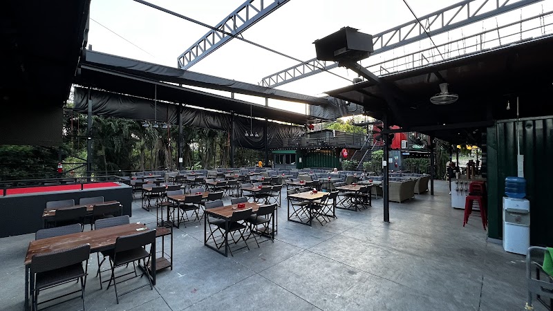 T25 Beer&Bistro Pattaya, Walking Street