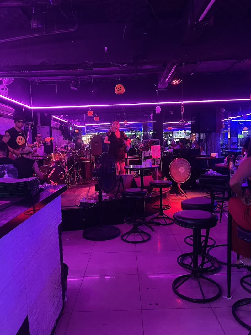 Candy Club, Soi Buakhao