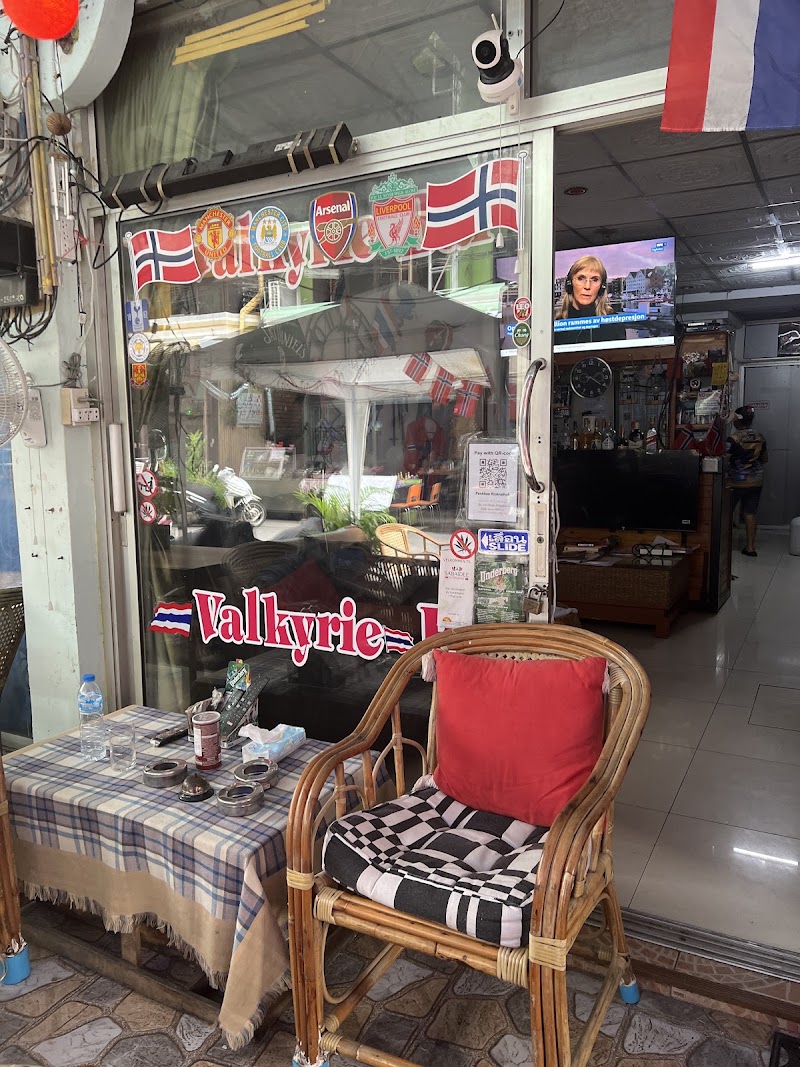 Valkyrie bar, Soi 3