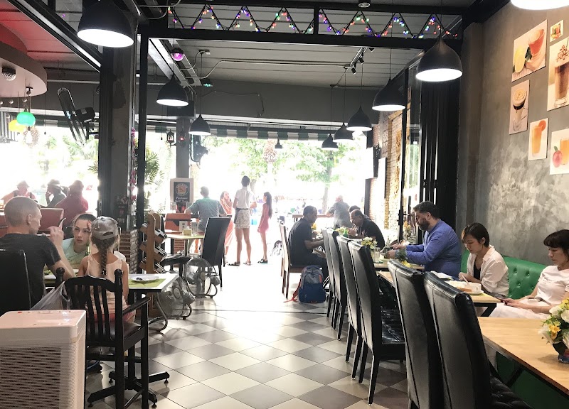 Paradise Bar, Soi Buakhao