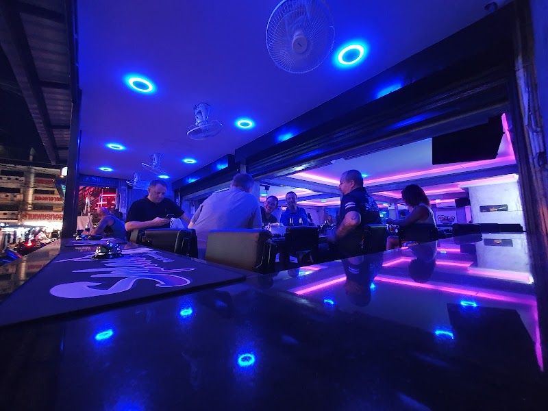 Splash Bar & Guesthouse, Soi Buakhao