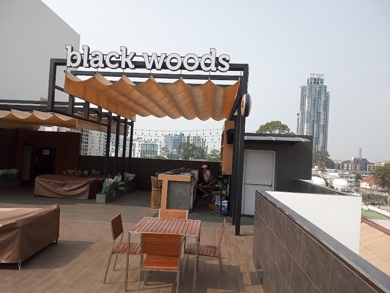 Blackwoods Sky Bar - Pool bar, Soi 8