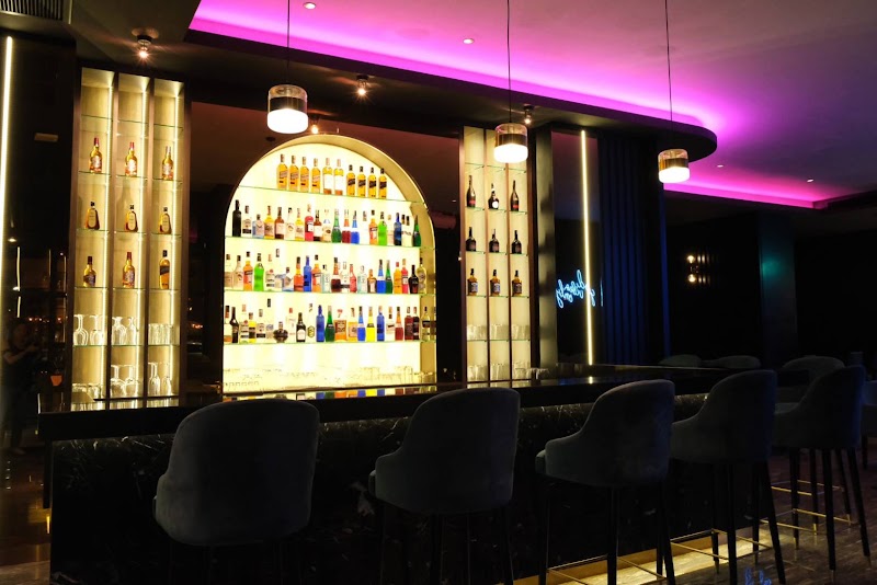 Alex's Bar & Restaurant, Pattaya