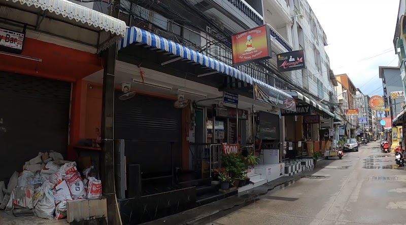 Hunny Lounge Gentlemen's Club, Soi Buakhao