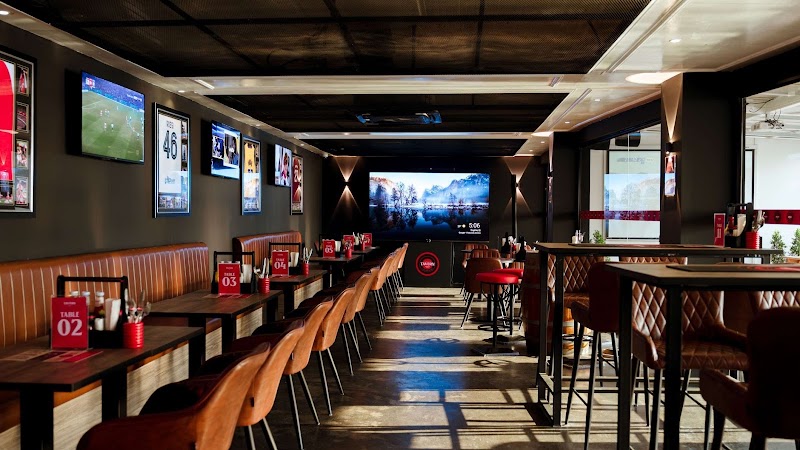 Tavern Sports Bar, Naklua