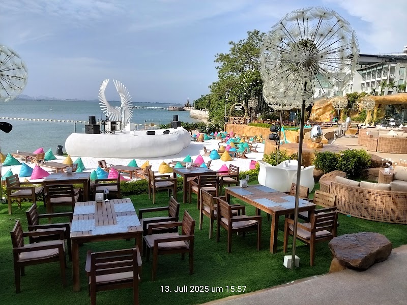 The Blue Lagoon, Soi Buakhao