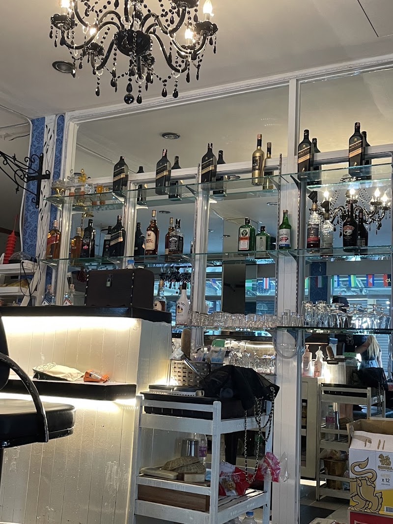 Bow Bar, Pattaya